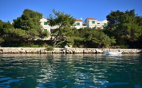 Povlja Bungalows