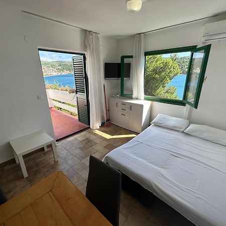 Povlja Bungalows Exteriör bild