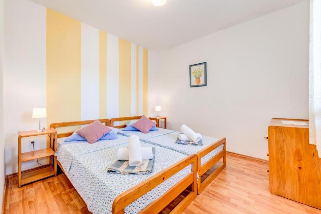 Povlja Bungalows Exteriör bild