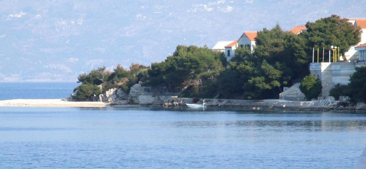 Povlja Bungalows Exteriör bild