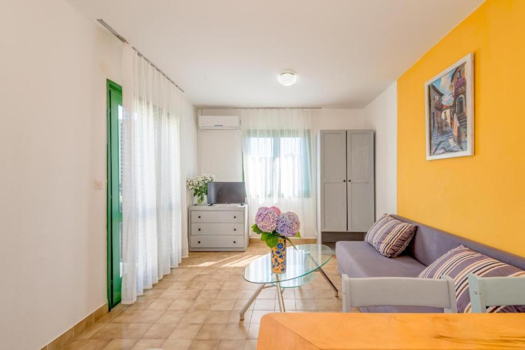 Povlja Bungalows Exteriör bild